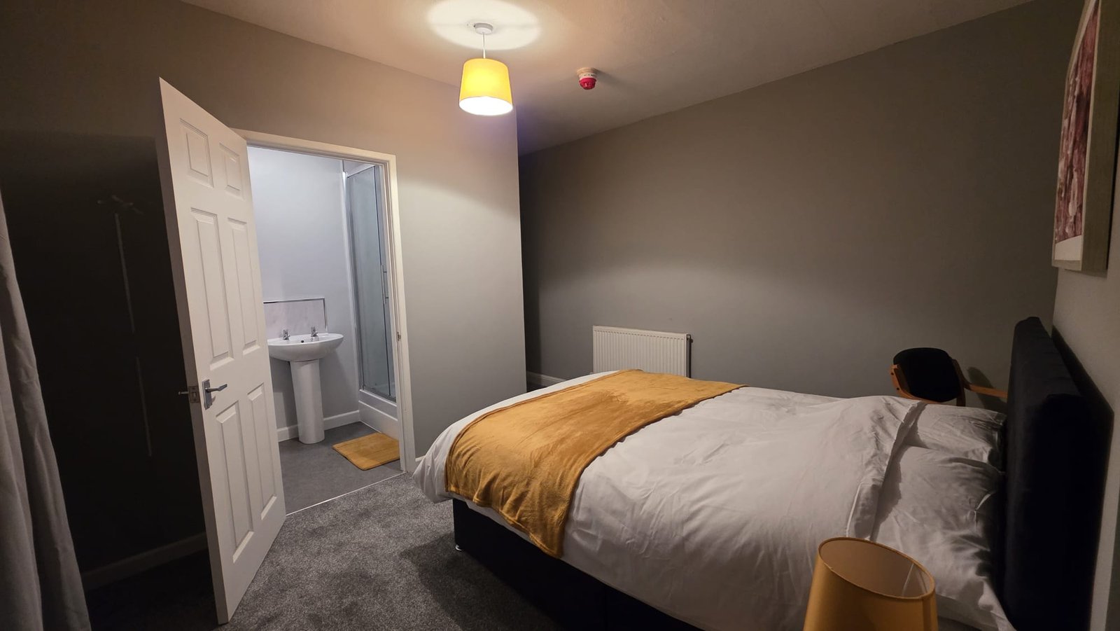 Single Room - Image 3